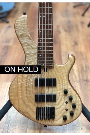 Maruszczyk Frog Omega 5a Quilted Maple Natural Maruszczyk Frog Omega 5a Quilted Maple Natural